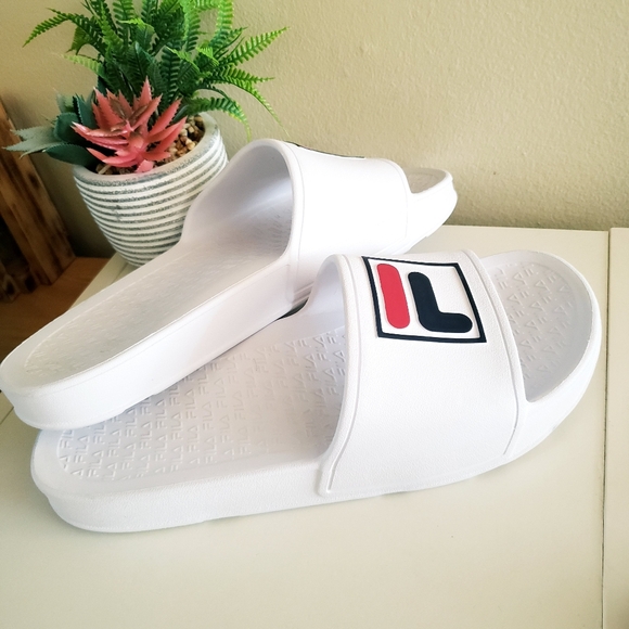 Fila Women's Sleek Slide BX Logo Slip-On Slides Sandals White - M9 W10 - Picture 8 of 8